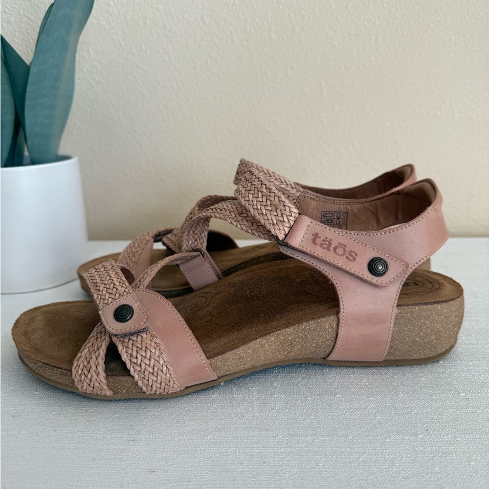 New Taos Footwear Blush Leather Braid Strap Wedge Sandals - Picture 4 of 13